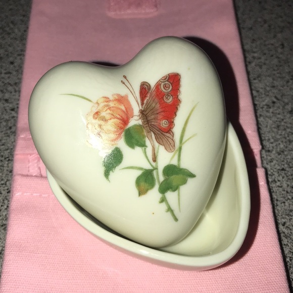 Takahashi SF vintage heart shaped trinket box - Picture 8 of 9
